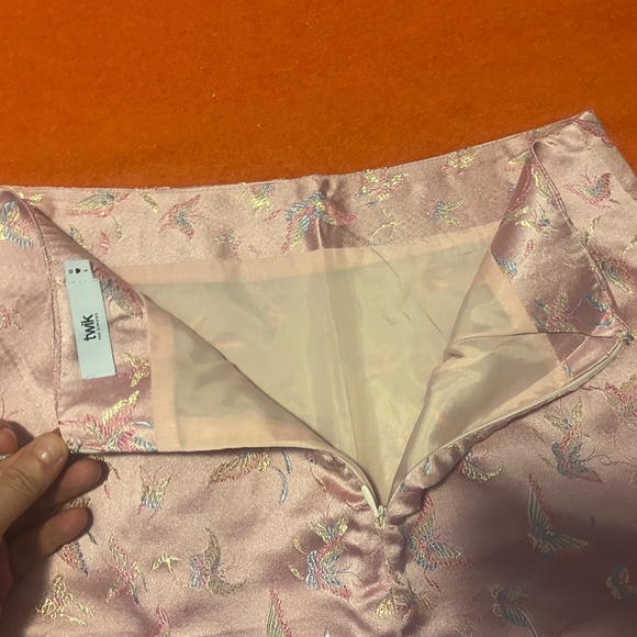 Shiny metallic pink with birds satiny brocade mini skirt NWT - Picture 8 of 9